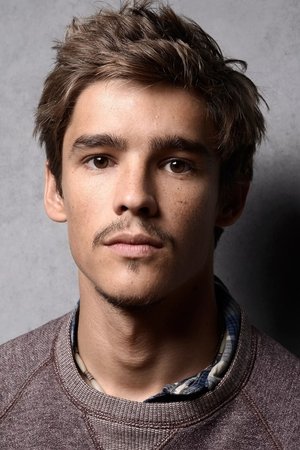 Brenton Thwaites photo