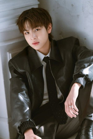 Suriyawit Thanomchaisanit photo