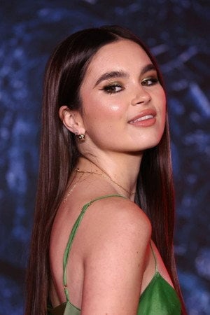 Photo of Landry Bender from the Latest Netflix gallery