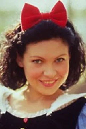 Photo of Julia Larot from the Latest Netflix gallery