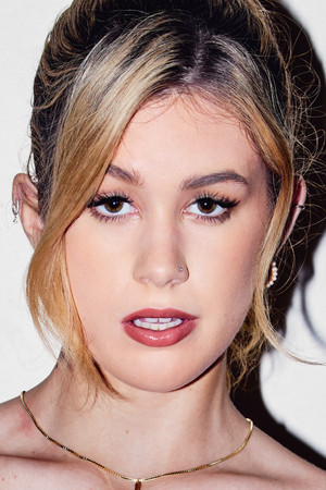 Photo of Ashley Alexander from the Latest Netflix gallery