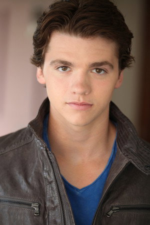 Joel Courtney photo