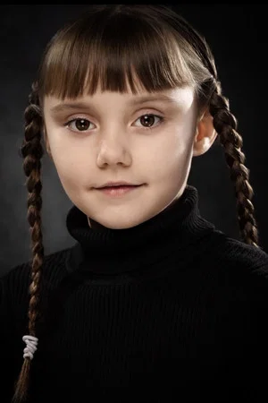 Photo of Lucie Makayla Ellis from the Latest Netflix gallery