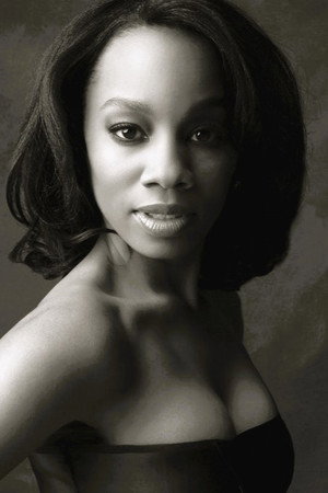 Anika Noni Rose photo