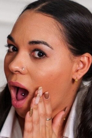 Photo of Kim Hot from the Latest Netflix gallery