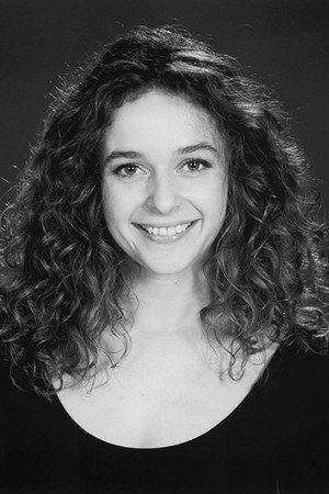 Julia Sawalha photo