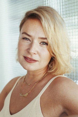 Photo of Vanessa Eckart from the Latest Netflix gallery