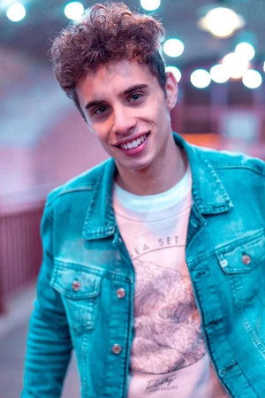 Tupac Larriera photo