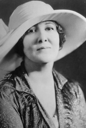 Photo of Mabel Van Buren from the Latest Netflix gallery