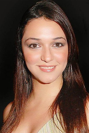 Nauheed Cyrusi photo