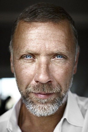 Mikael Persbrandt photo