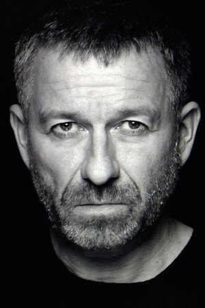 Sean Pertwee photo