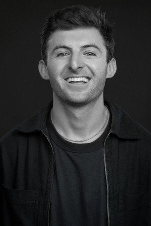 Photo of Seth Zane Robbins from the Latest Netflix gallery