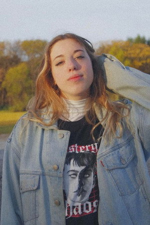 Photo of Ivi Urtreger from the Latest Netflix gallery
