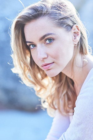 Roxane Hayward photo