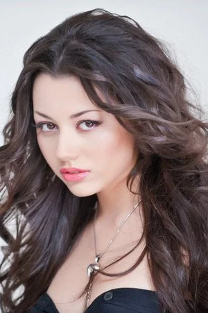 Photo of Safura Alizadeh from the Latest Netflix gallery