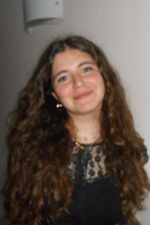 Photo of Emma Crépy from the Latest Netflix gallery
