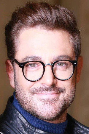 Photo of Mohammad Reza Golzar from the Latest Netflix gallery