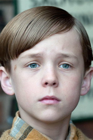 Photo of Oscar Kennedy from the Latest Netflix gallery