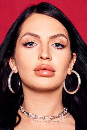 Photo of Alexa Payne from the Latest Netflix gallery