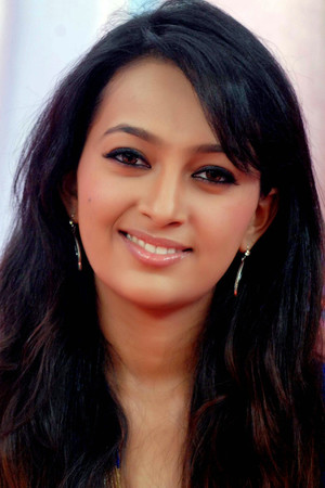 Photo of Ester Noronha from the Latest Netflix gallery