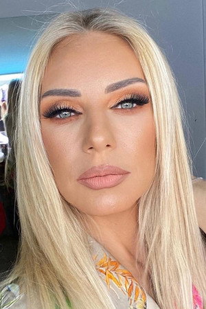 Elena Tsavalia photo