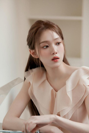 Photo of Lee Sung-kyung from the Latest Netflix gallery