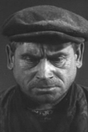 Photo of Eduard Gunn from the Latest Netflix gallery