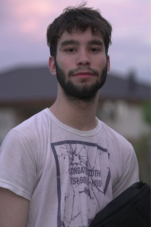 Photo of Santiago Leguizamón from the Latest Netflix gallery