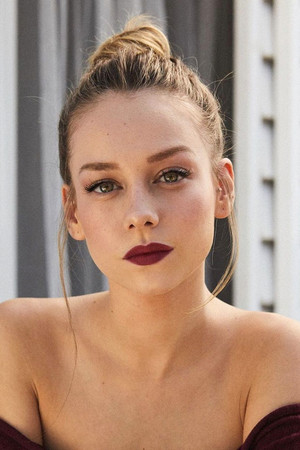 Ester Expósito photo