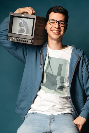 Photo of Víctor Medina from the Latest Netflix gallery
