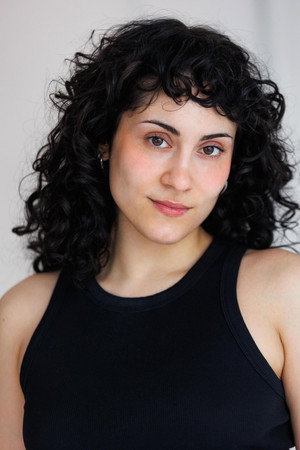 Photo of Paula Ríos from the Latest Netflix gallery