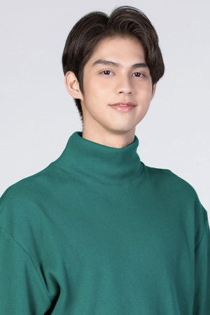 Vachirawit Chivaaree photo