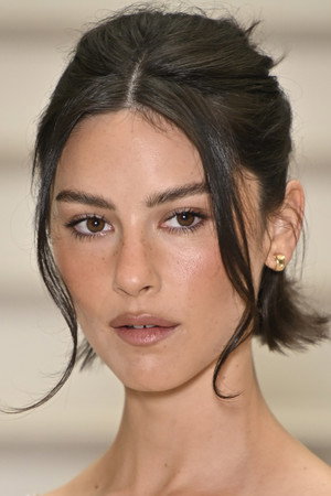 Photo of Gracie Abrams from the Latest Netflix gallery
