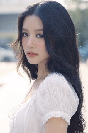 Plearnpichaya Komalarajun photo