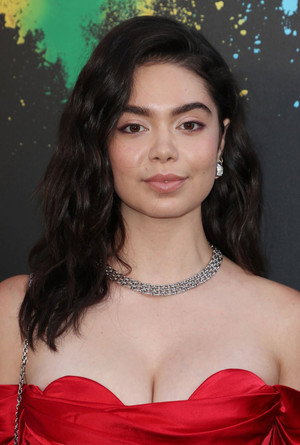 Auliʻi Cravalho photo
