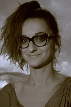 Photo of Yana Blinder from the Latest Netflix gallery