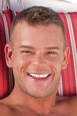 Photo of Rylan Knox from the Latest Netflix gallery