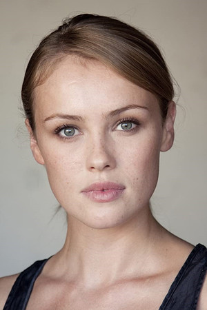 Photo of Hannah New from the Latest Netflix gallery