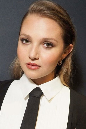 Mia McKenna-Bruce photo