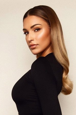 Zara McDermott photo