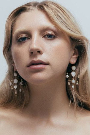 Photo of Ella Lily Hyland from the Latest Netflix gallery