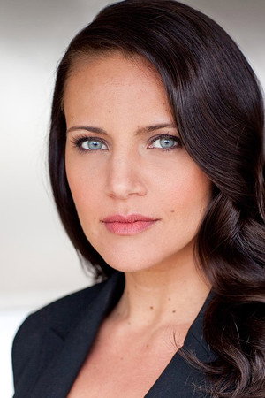 Miracle Laurie photo