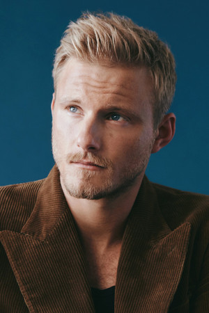 Alexander Ludwig photo