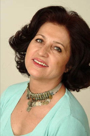 Betül Arım photo