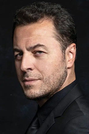 Yetkin Dikinciler photo