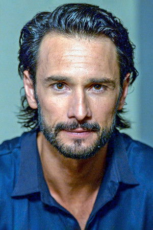 Rodrigo Santoro photo