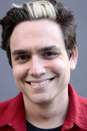 Photo of Aaron Eisenberg from the Latest Netflix gallery