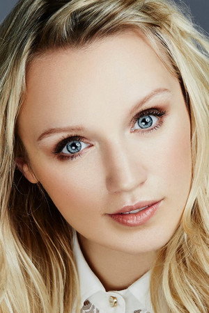 Emily Berrington photo