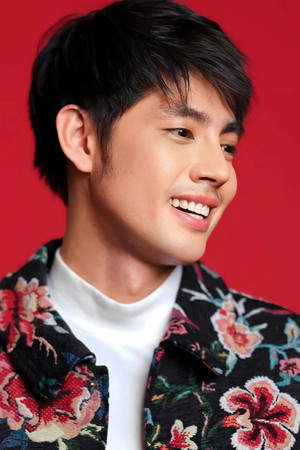 Photo of Jesse Guinto from the Latest Netflix gallery